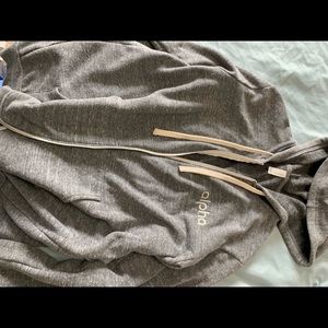 Men’s grey zipper sweater